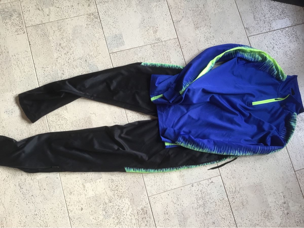 Lotti & Set di vestiti: Sportkleiderpaket Gr. 176 – Usato da Wattwil venduto da charlie11 1