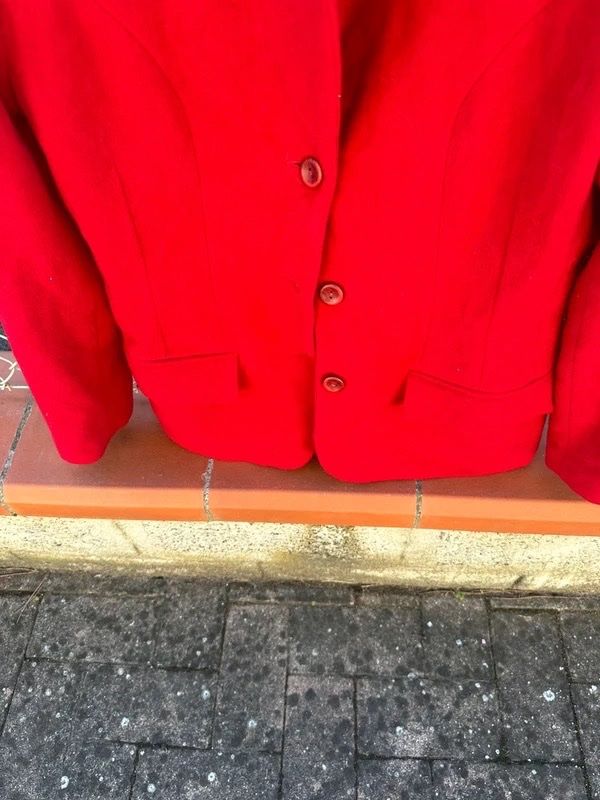 Giacche: Roter Vintage-Blazer 80 % Wolle – Usato da Coldrerio venduto da Theres2004 6