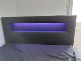 Boxspringbett mit Licht erst gekauft am 01.08.25