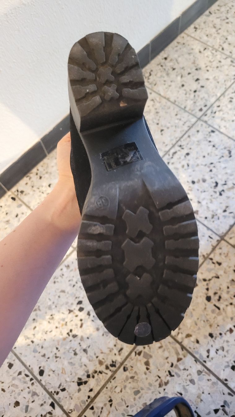 Scarpe da donna: Damen Stiefel schwarz Grösse 38 – Usato da Brugg AG venduto da Ela_Obi 5