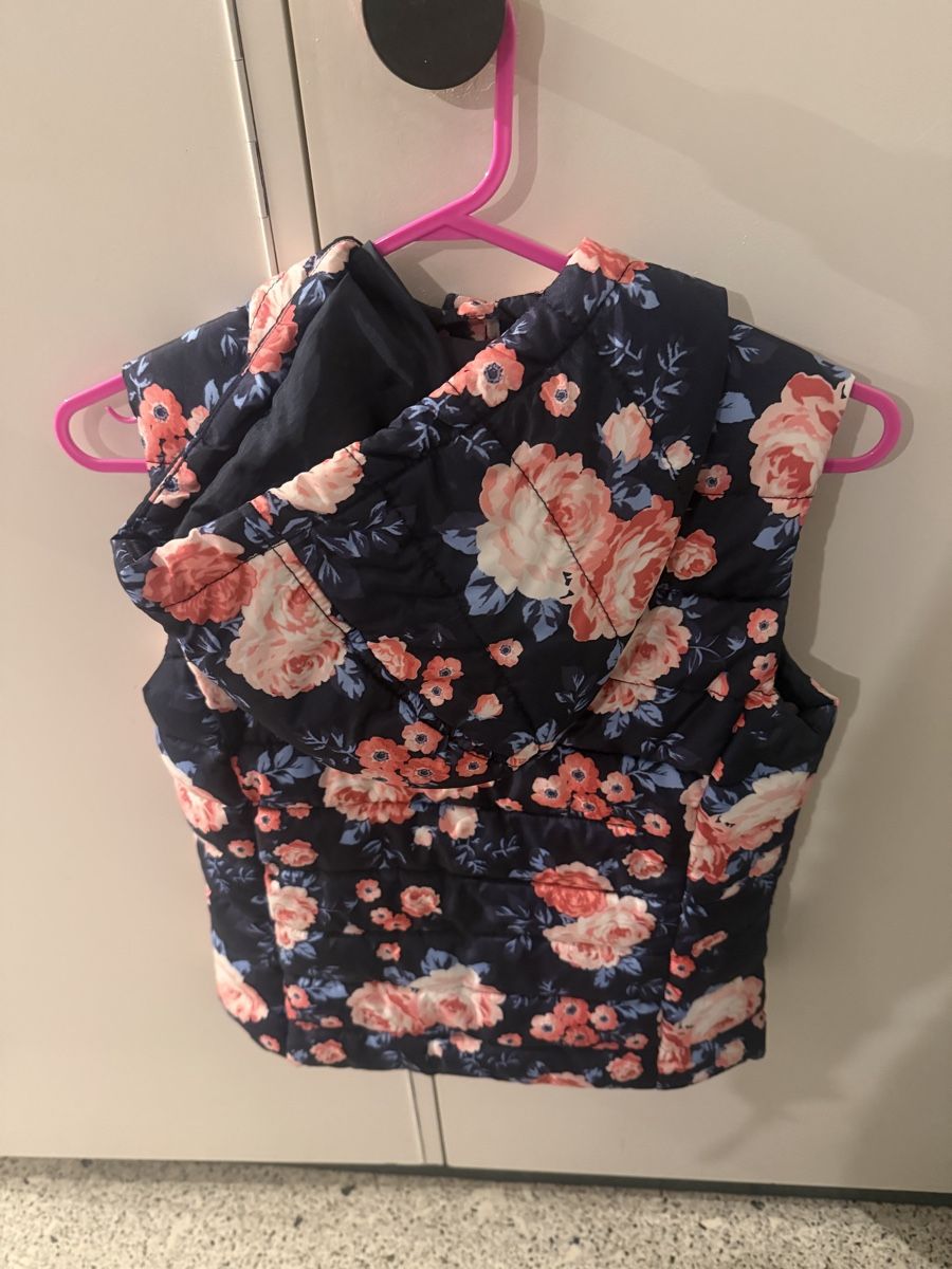 Altro abbigliamento per bambina: Kindergilett 146/152 – Usato da Witterswil venduto da gsc_z6ts 1