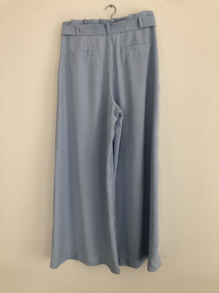 Pantaloni: Hellblaue weite Hose, Reserved, Gr S – Usato da Zürich venduto da jmo_zs7g 1