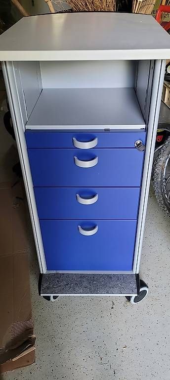 Eléments de bureau: Mobiler Rrollkorpus mit Schubladen – D'occasion à Strengelbach par Susy7 4