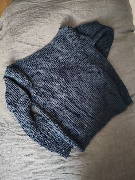 Maglioni & Felpe: Dunkelblauer weicher Wollpullover – Usato da Zürich venduto da brendlerb 1