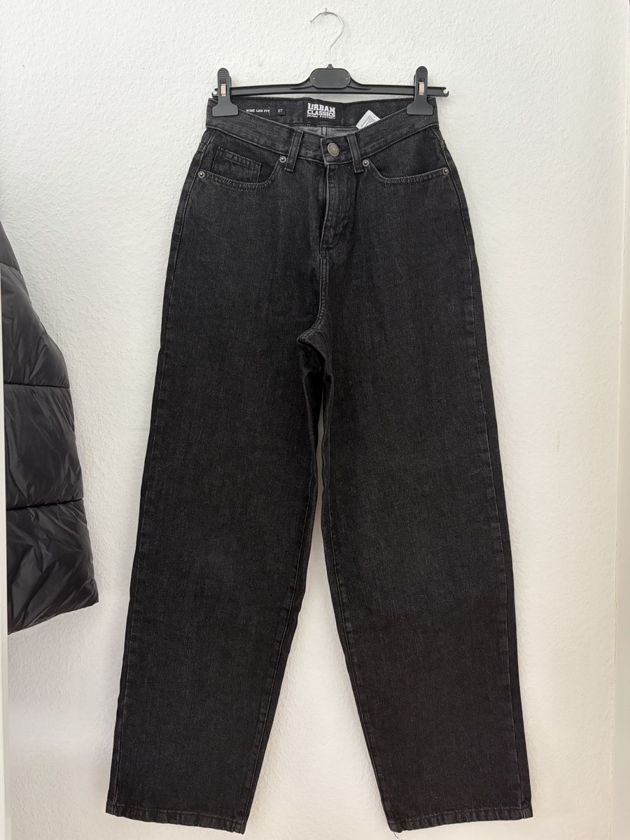 Jeans: Schwarze Jeans – Neu (gemäss Beschreibung) aus Ettingen von ale_q6zz
