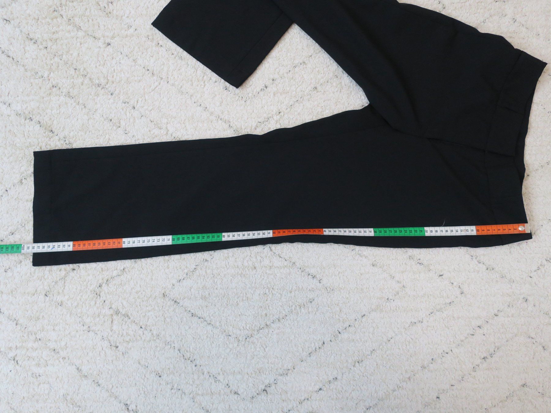 Pantaloni: Schwarze Hose – Usato da Zürich venduto da null8 1