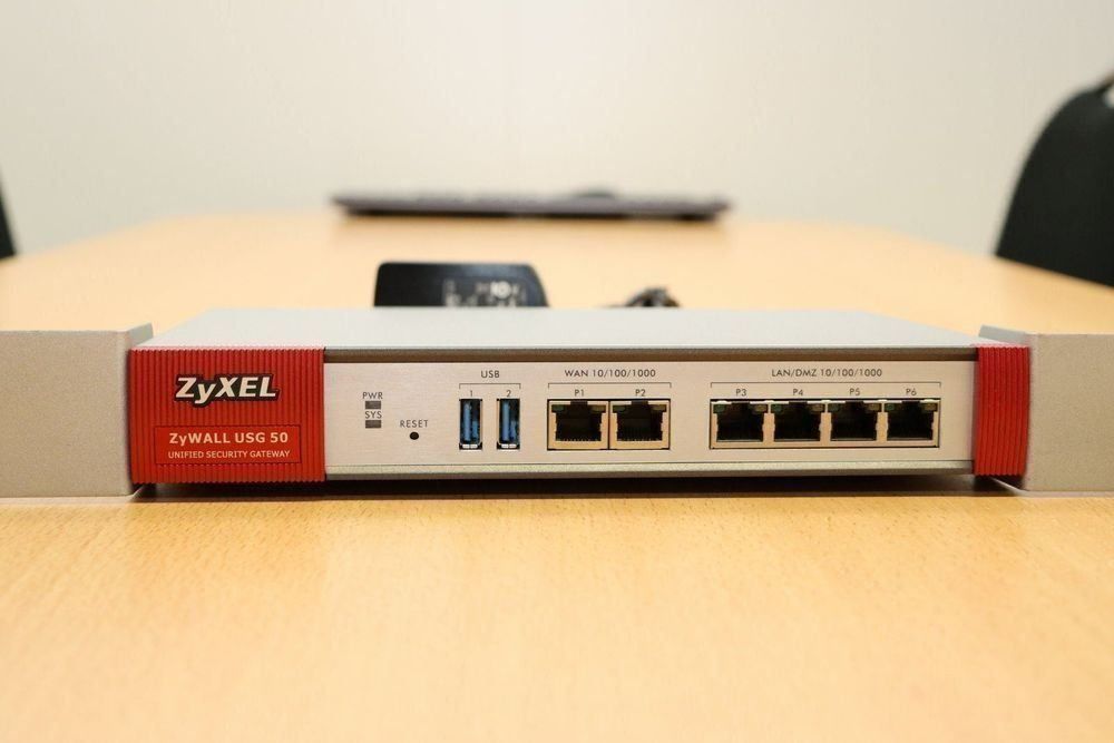 ZYXEL ZyWall USG 50 // FIREWALL | Acheter sur Ricardo
