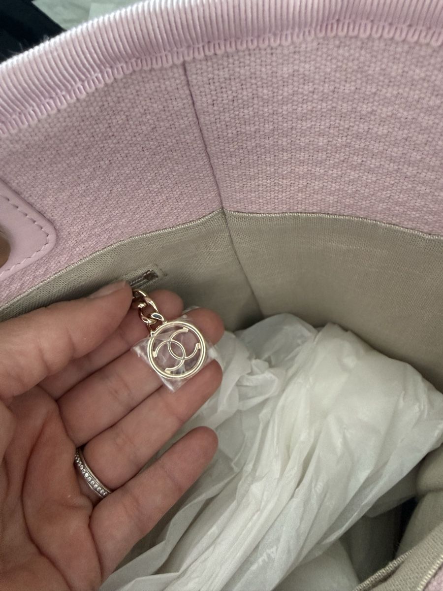 Chanel Borse da donna: Chanel Deauville Bag Rosa mit Pouch – Nuovo (secondo la descrizione) da Olsberg venduto da Luxury_Items 7