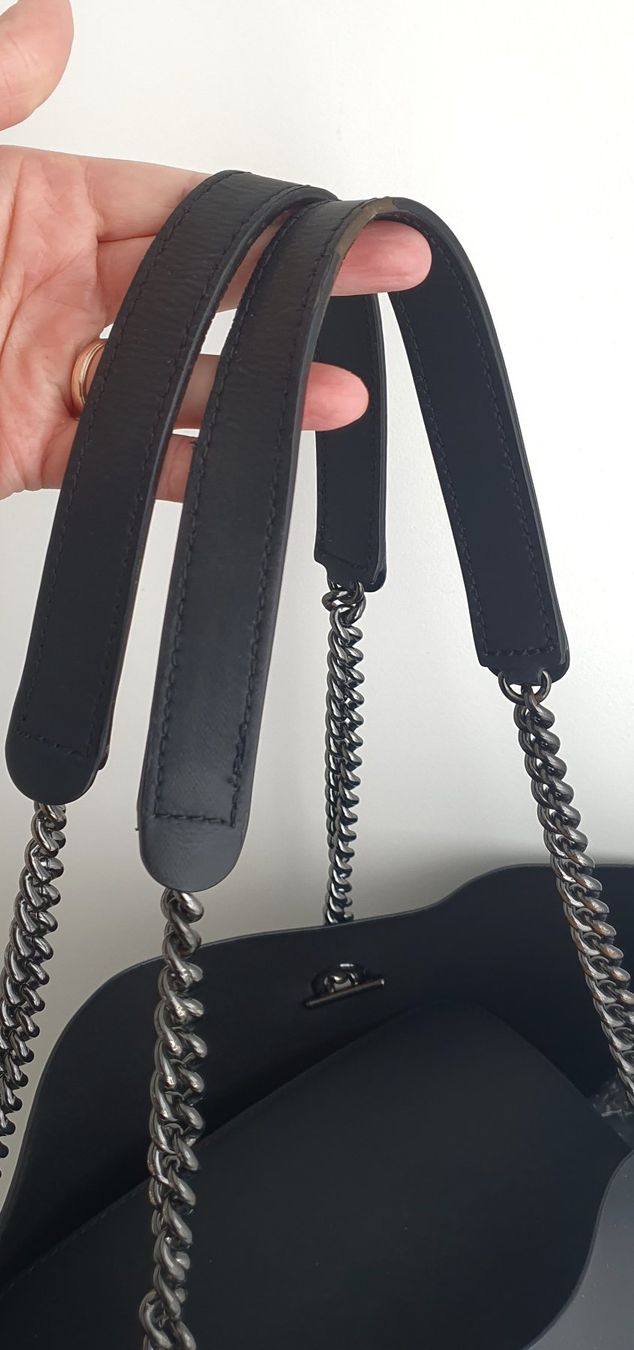 Marc Jacobs Taschen für Damen: Marc Jacobs Henkel/Schulterrtasche Leder Schwarz – Gebraucht aus Niederteufen von Mira_72 5