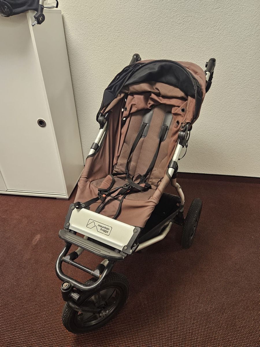 Mountain Buggy Carrozzine: Kinderwagen Mountain Buggy, braun – Usato da Halden venduto da leyla_ze