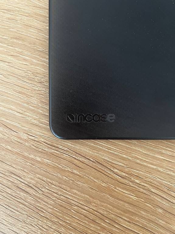 Covers & Borse: Schutzhüllen incase Macbook Air 13 – Usato da Oberwil-Lieli venduto da Jo-Ke 2