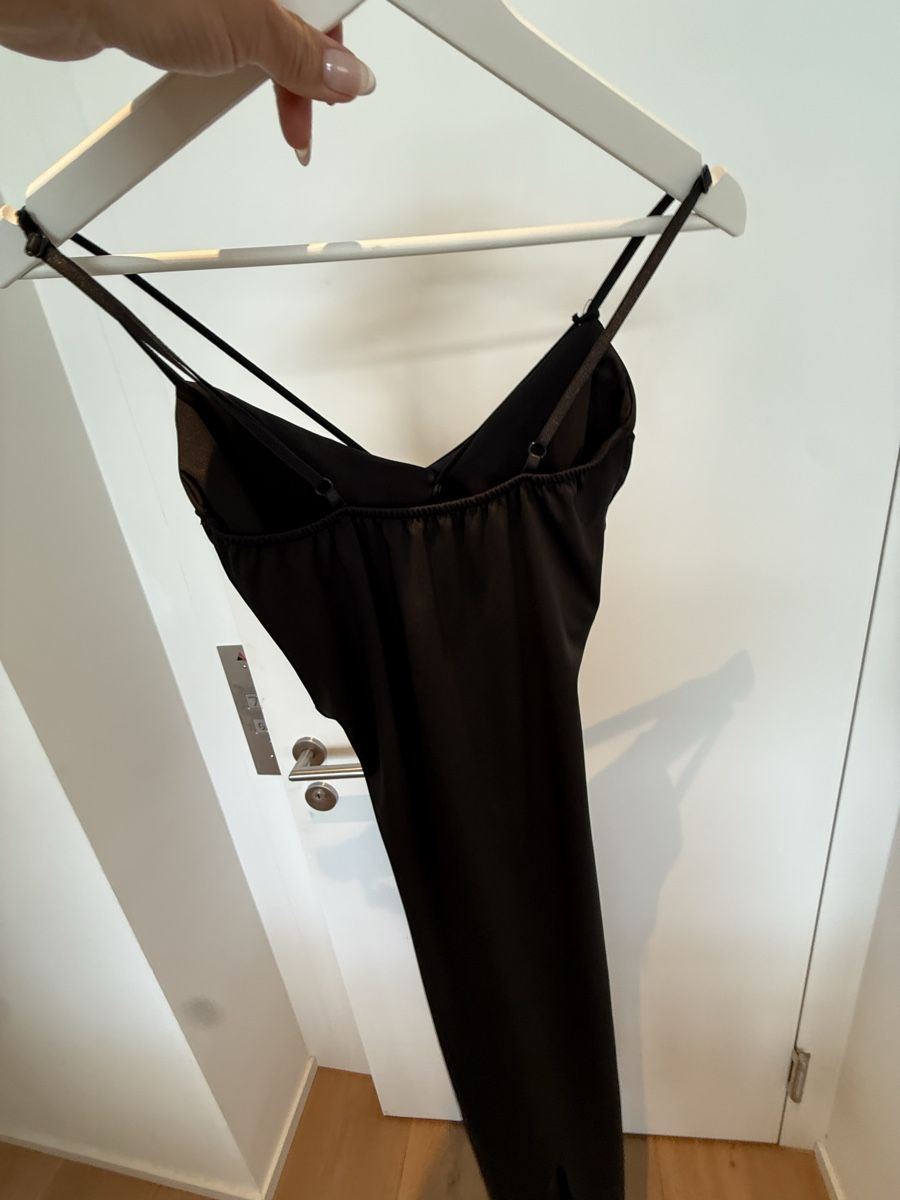 Kleider: Schickes, schwarzes Sommerkleid mit Cut-Outs, Gr. S – Neu (gemäss Beschreibung) aus Meilen von Dievondort 4