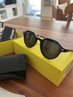 Brand new sunglasses (black Frame tortoise detail)