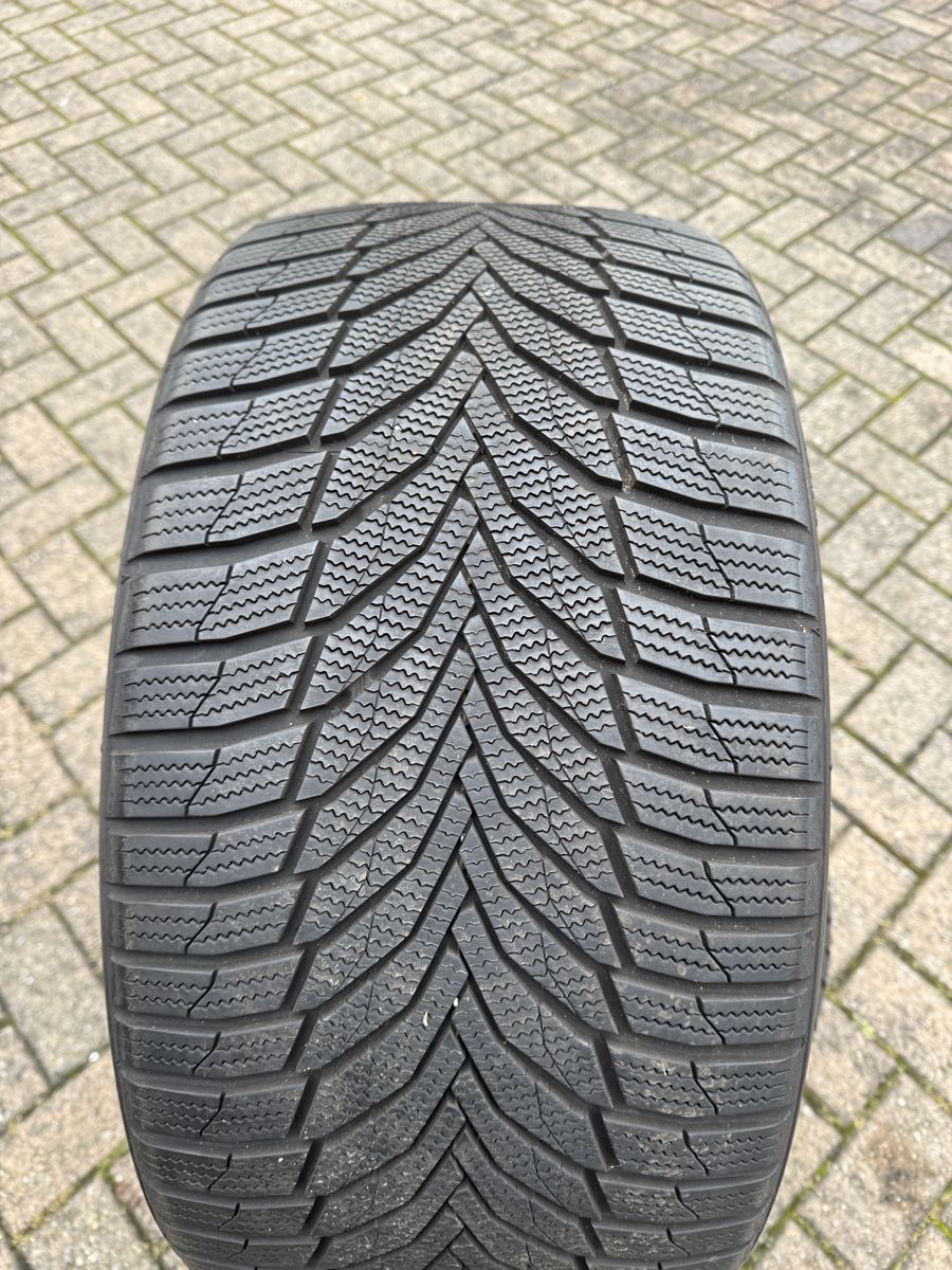 Pneumatici & Ruote complete: 275/35ZR20 Winterreifen – Usato da Aristau venduto da 020214 1