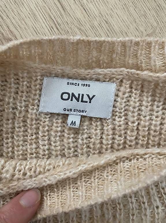 Maglioni & Felpe: Flauschiger Pullover Grösse M – Usato da ballwil venduto da finduss99 1