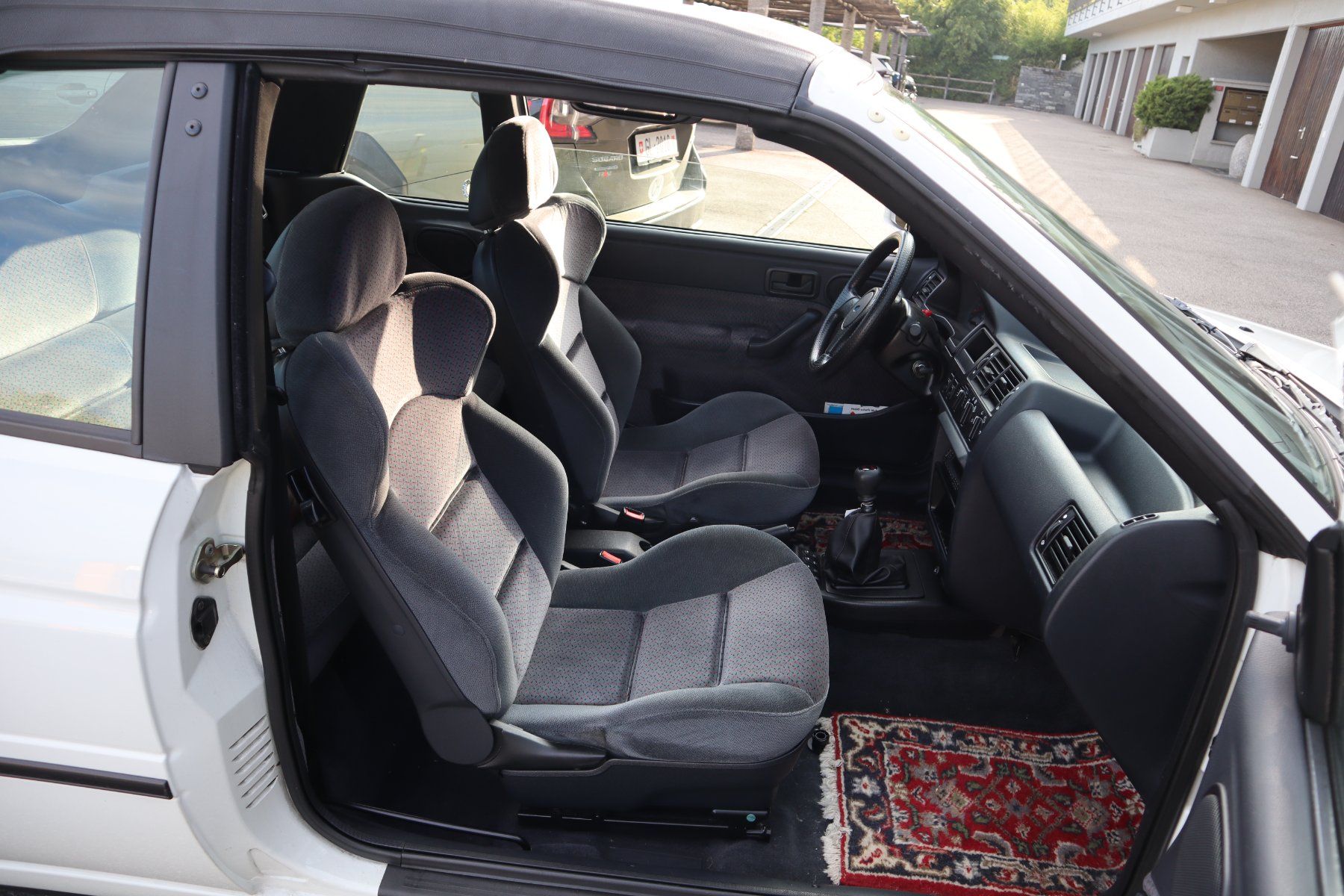Ford Automobili: Ford Escort XR3i 16V – Usato da Glarus venduto da Genoes 4