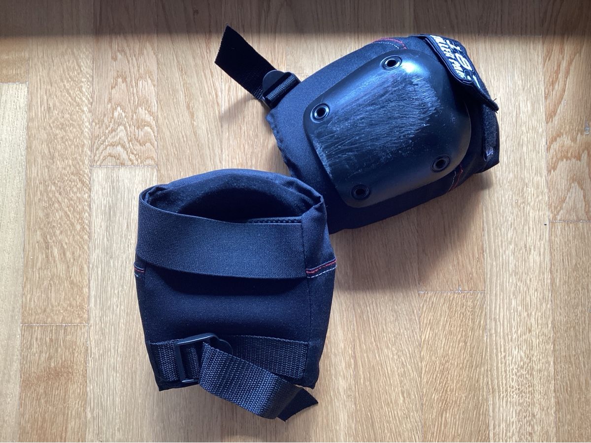 Protezioni & Imbottiture: 187 Killer Pads Knieschoner Set gebraucht – Usato da Adliswil venduto da Compardo 2