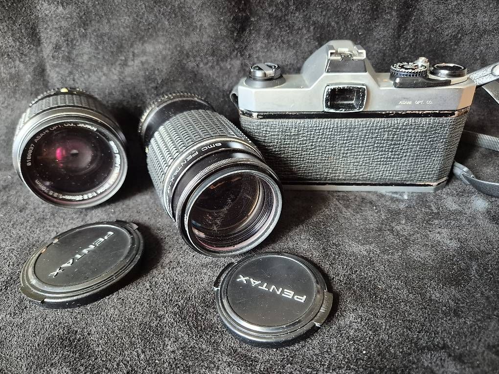Fotocamera: Pentax K1000 und 2 SMC Objektive – Usato da Dornach venduto da Ygrek 2