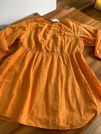 H&M Neu Knallerkleid Gr XXL Lochmuster Rückenausschnitt