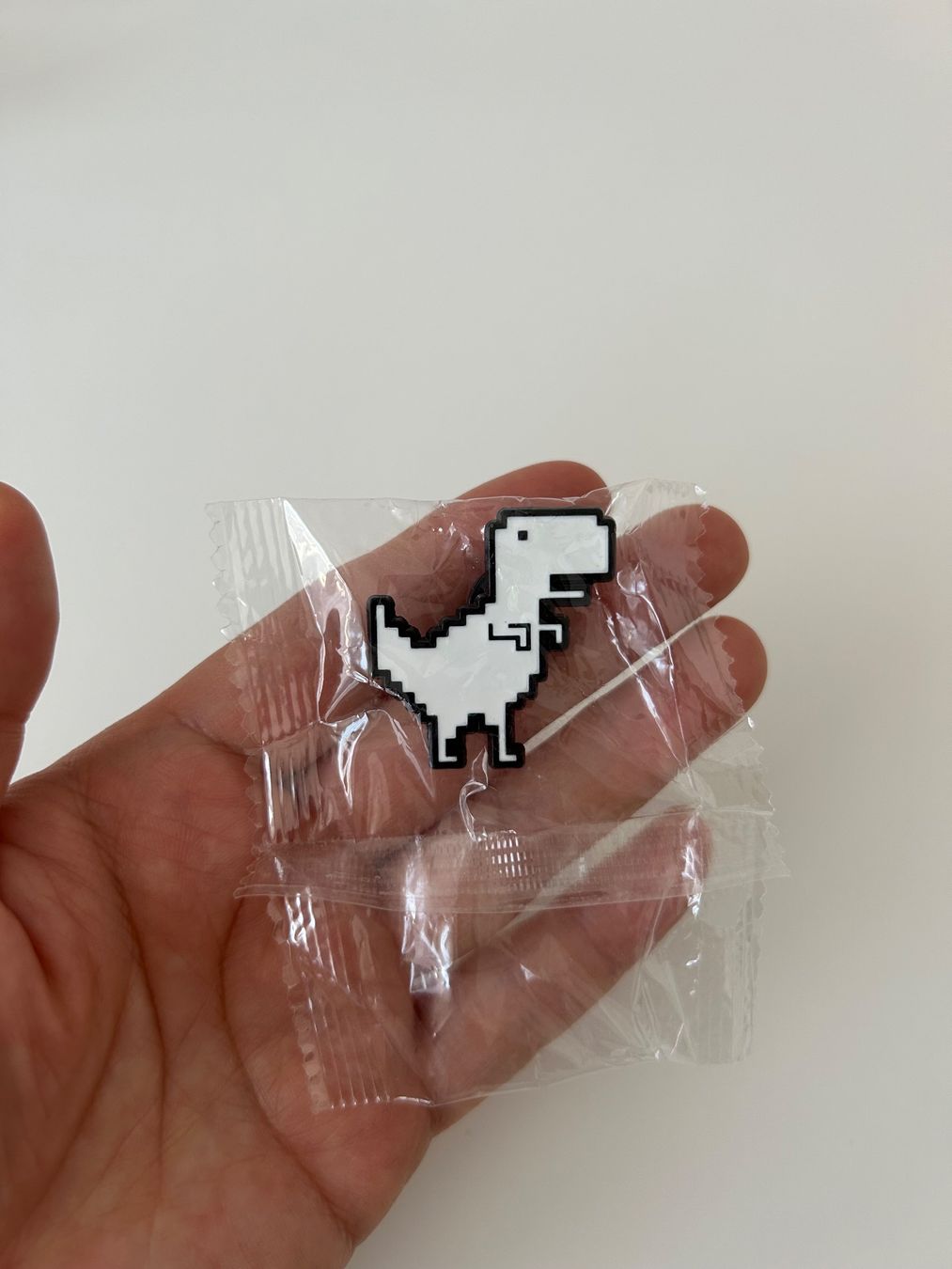 Plaketten & Abzeichen: Pin - Dinosaurs - New – Neu (gemäss Beschreibung) aus Basel von lau_982w 2