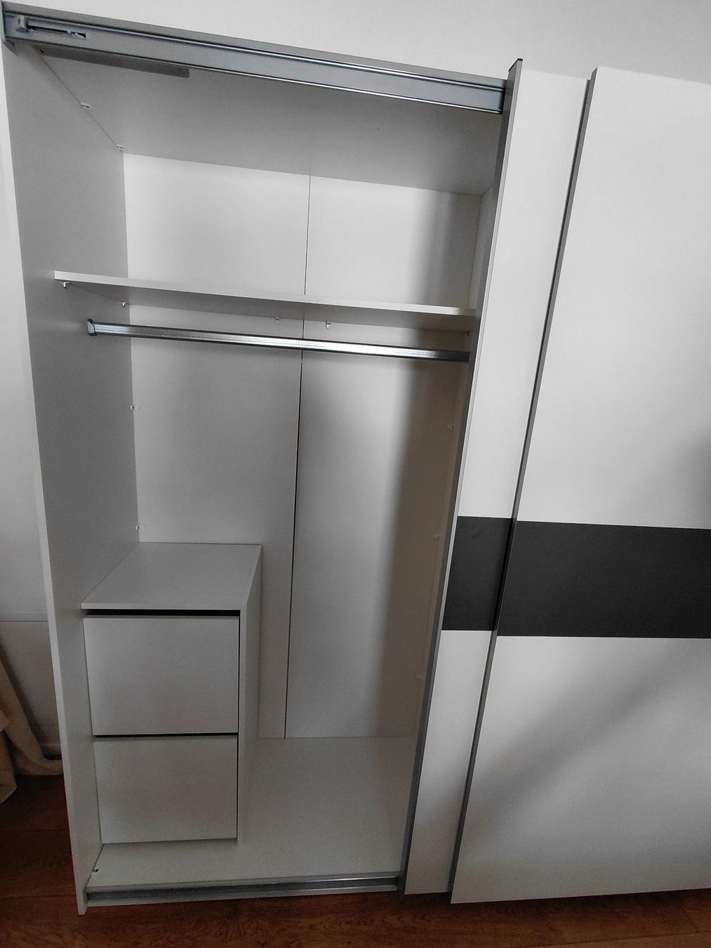 Armadi: Kleiderschrank mit Schiebetüren – Usato da Oberwil-Lieli venduto da and_c7yn 2