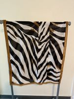 Schöner Schal mit Zebra-Muster für den Sommer!