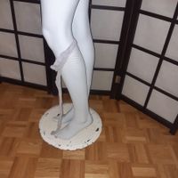 Feine Netzstrümpfe in Grau - Das perfekte Accessoire!