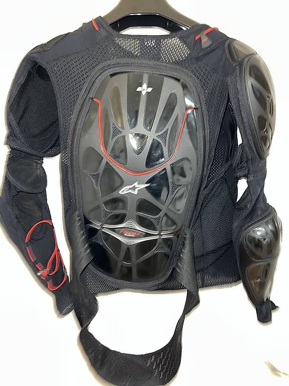 Alpinestars Protezioni & Imbottiture: Alpinestars Tech 3 jacket protector. Taglia M – Usato da Zürich venduto da Avanin 2