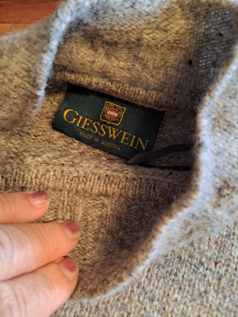 Pulls & Sweat-shirts: Giesswein Wollpulli Gr.S – D'occasion à Emdthal par kasira 2