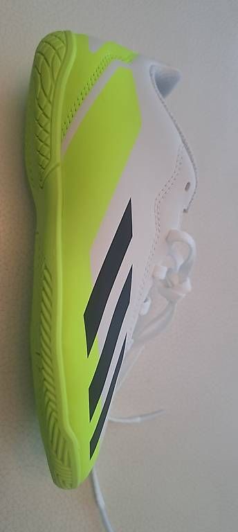 Scarpe per ragazzi: Hallenschuhe Adidas Gr. 35 – Usato da Brunnen venduto da Rodge 4