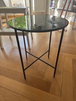 Runder Beistelltisch mit Glasplatte, modernes Design