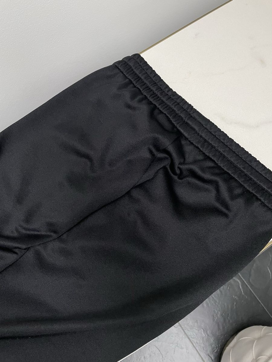 Gucci Pantaloni: gucci trousers (xs) – Usato da Vacallo venduto da kellyyy 2