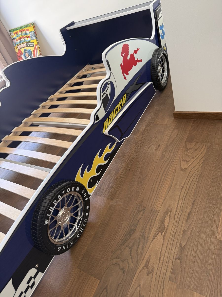 Lits: Autobett Kinderbett Rennauto blau  mit oder ohne Lattenrost – D'occasion à St. Erhard par Cfreya 2