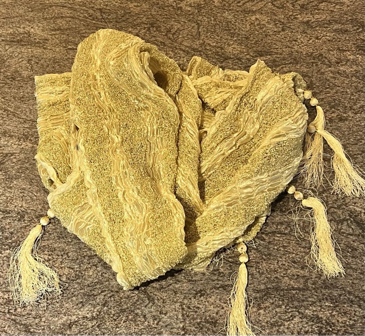 Foulard & Sciarpe: Schal (golden, indisch original) – Nuovo (secondo la descrizione) da Zürich venduto da flo_y6yc 1