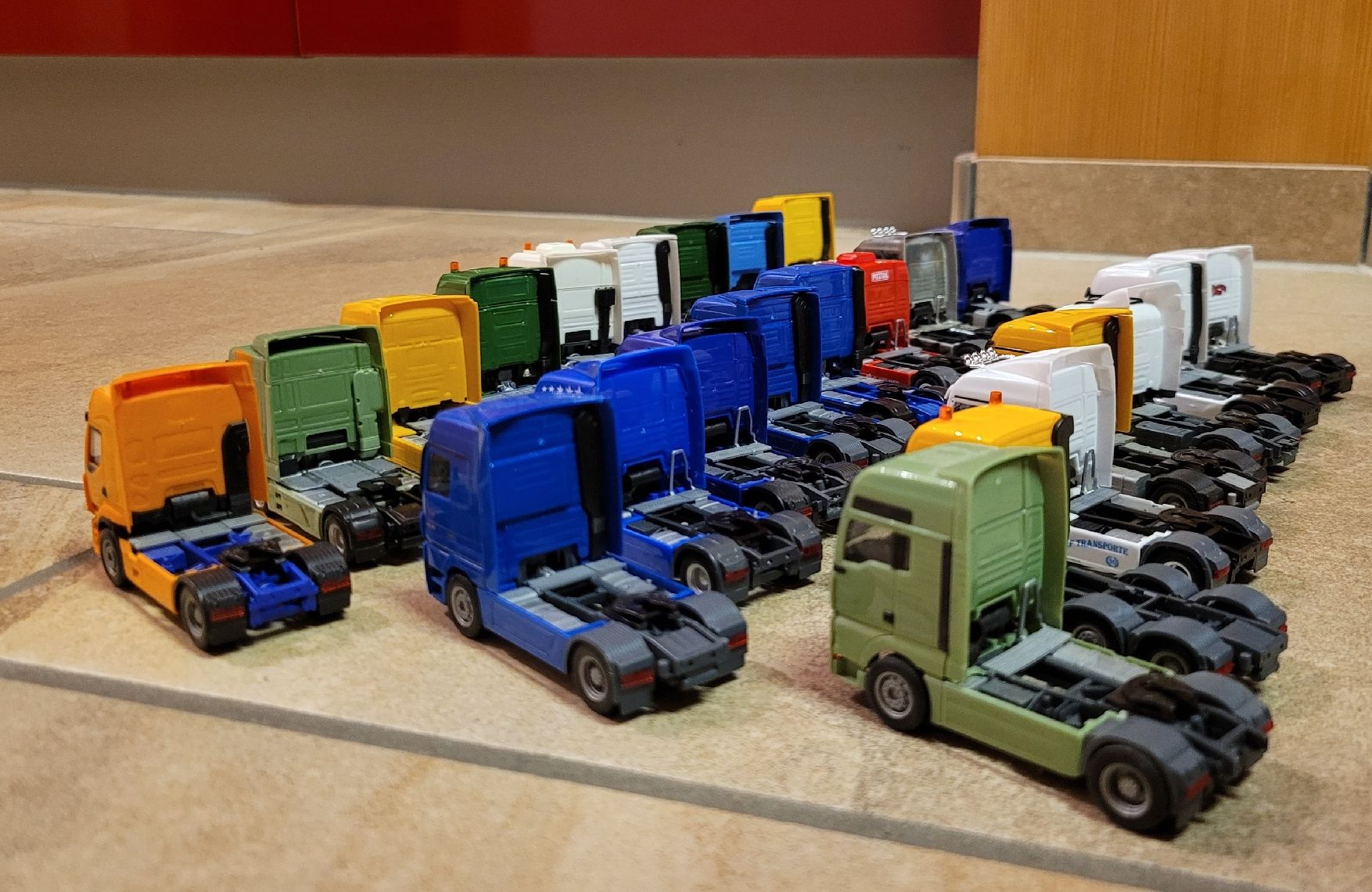 Herpa Modellbausätze & Standmodelle: Herpa LKW's 1:87 – Gebraucht aus Hettiswil von kuese85 6