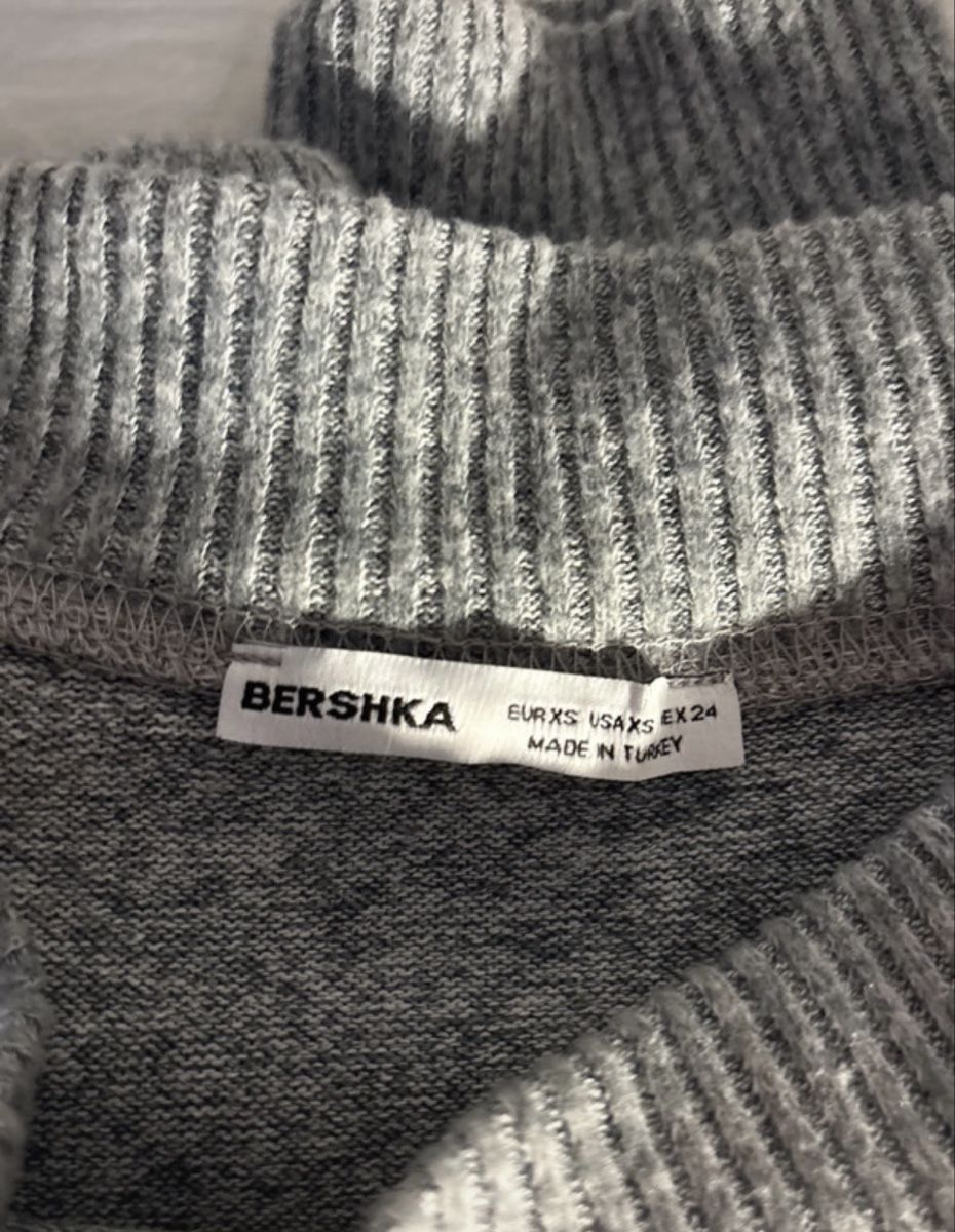Bershka Maglioni & Felpe: Completo Bershka – Usato da Rancate venduto da Birbine 3