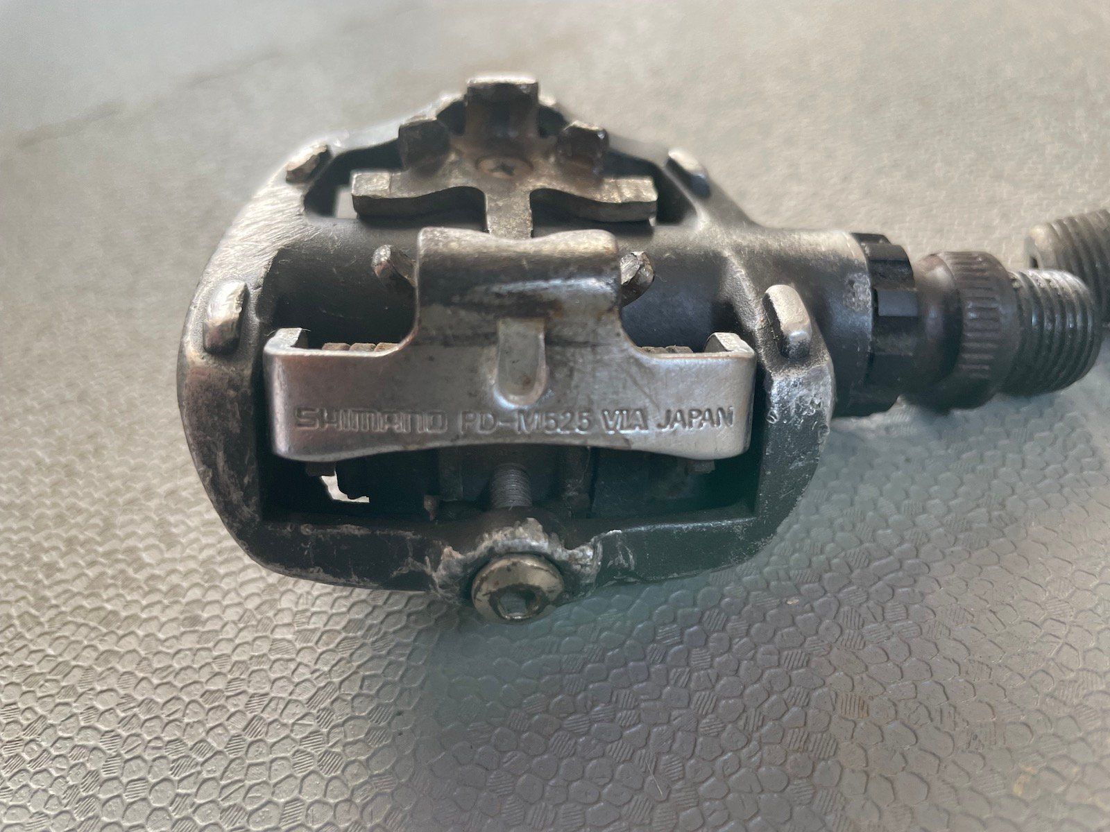 Pezzi di ricambio: Shimano PD-M525 retro Klickpedalen – Usato da Massongex venduto da thn311 3