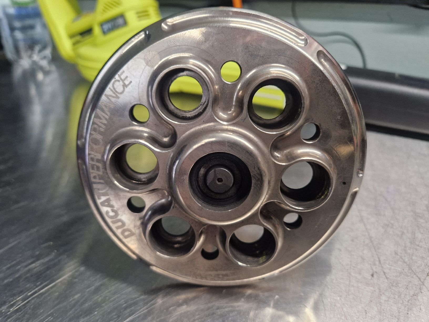 Ducati Toutes les pièces détachées moto: Ducati Performance Kupplungsdruckplatte – D'occasion à Zofingen par Alberto_La_Mattina