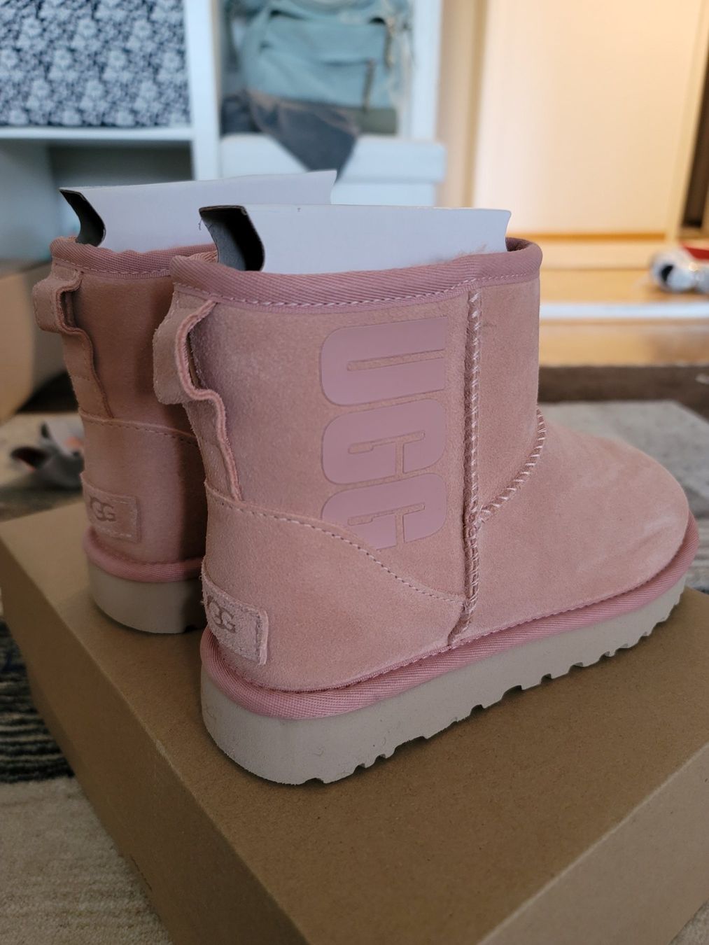 Ugg Scarpe da donna: UGG Classic Mini Logo 36 Neu!! – Nuovo e nell'imballaggio originale da Dietikon venduto da Kaska2020 4