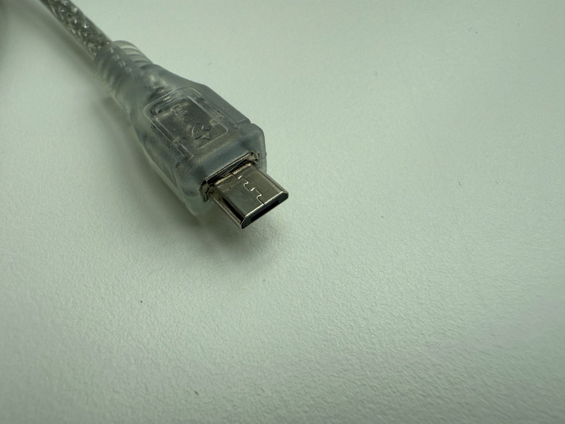 Cavi: USB-Kabel USB 2.0, Typ A auf Micro-B, Transparent, NEU – Nuovo e nell'imballaggio originale da Unterengstringen venduto da Tnovus 1