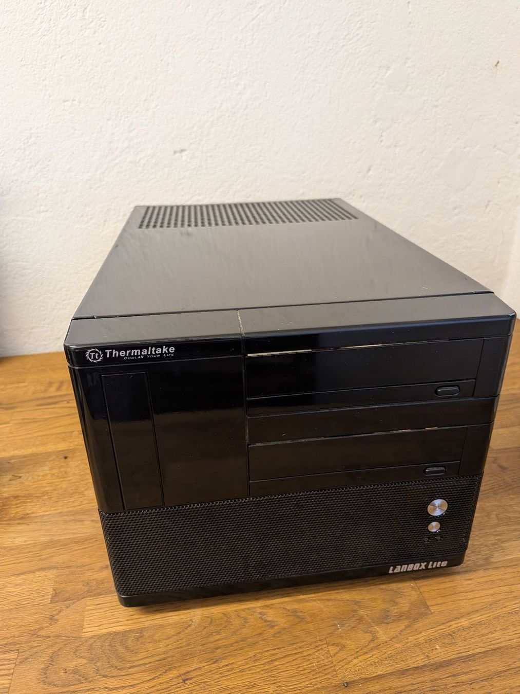 Boîtiers: PC Case: Thermaltake Lanbox Lite – D'occasion à Zürich par Fractal 1