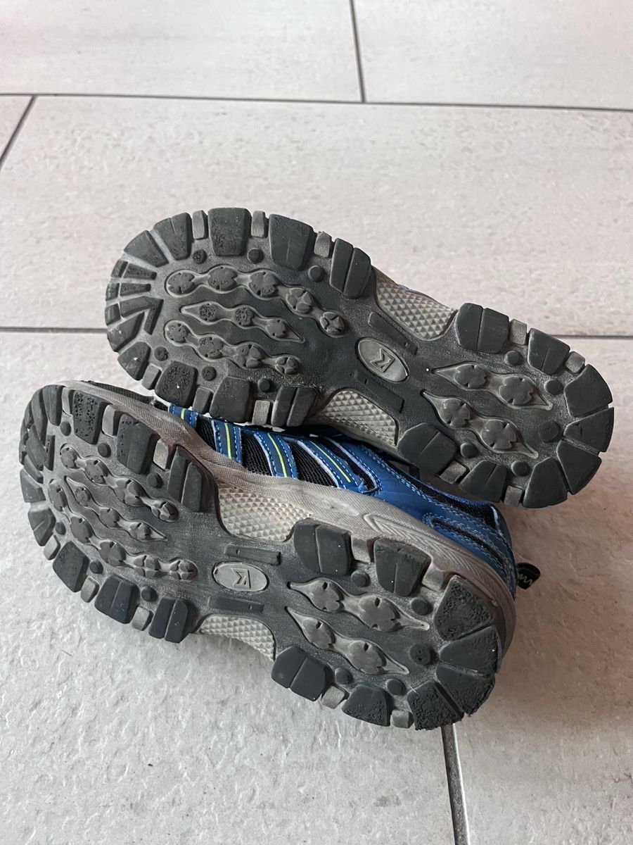 Chaussures garçon: Kastinger Wanderschuhe Gr. 35 gebraucht – D'occasion à Hagneck par Coloco 1