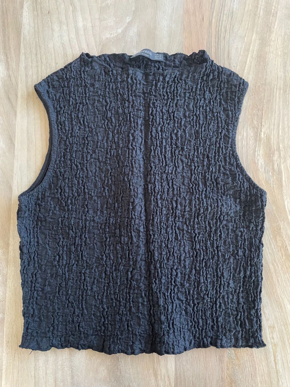 Stradivarius Top: Top ärmellos - schwarz – Usato da Eschenbach LU venduto da B.L.R