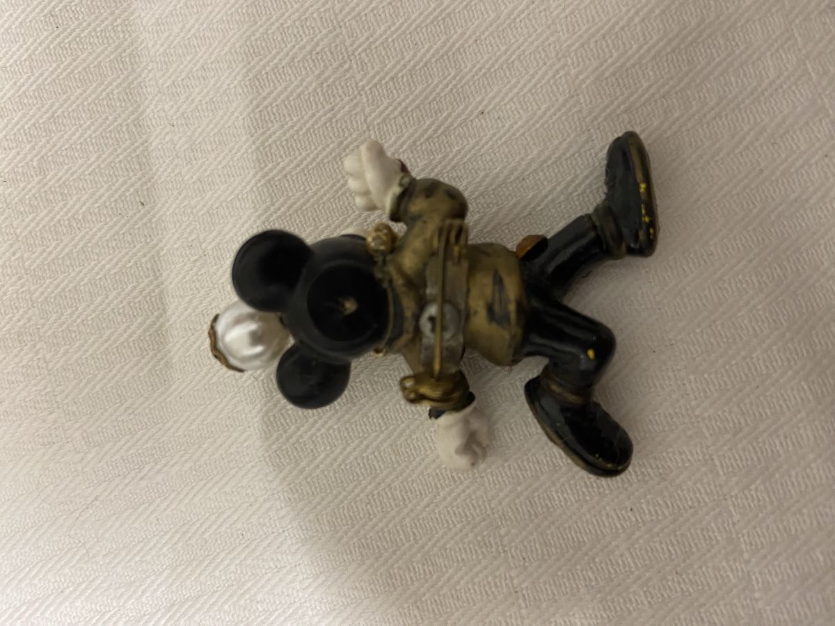 Broschen & Nadeln: Designer Disney Mickey Mouse Brosche  – Gebraucht aus Dietikon von brocki-eyra 2