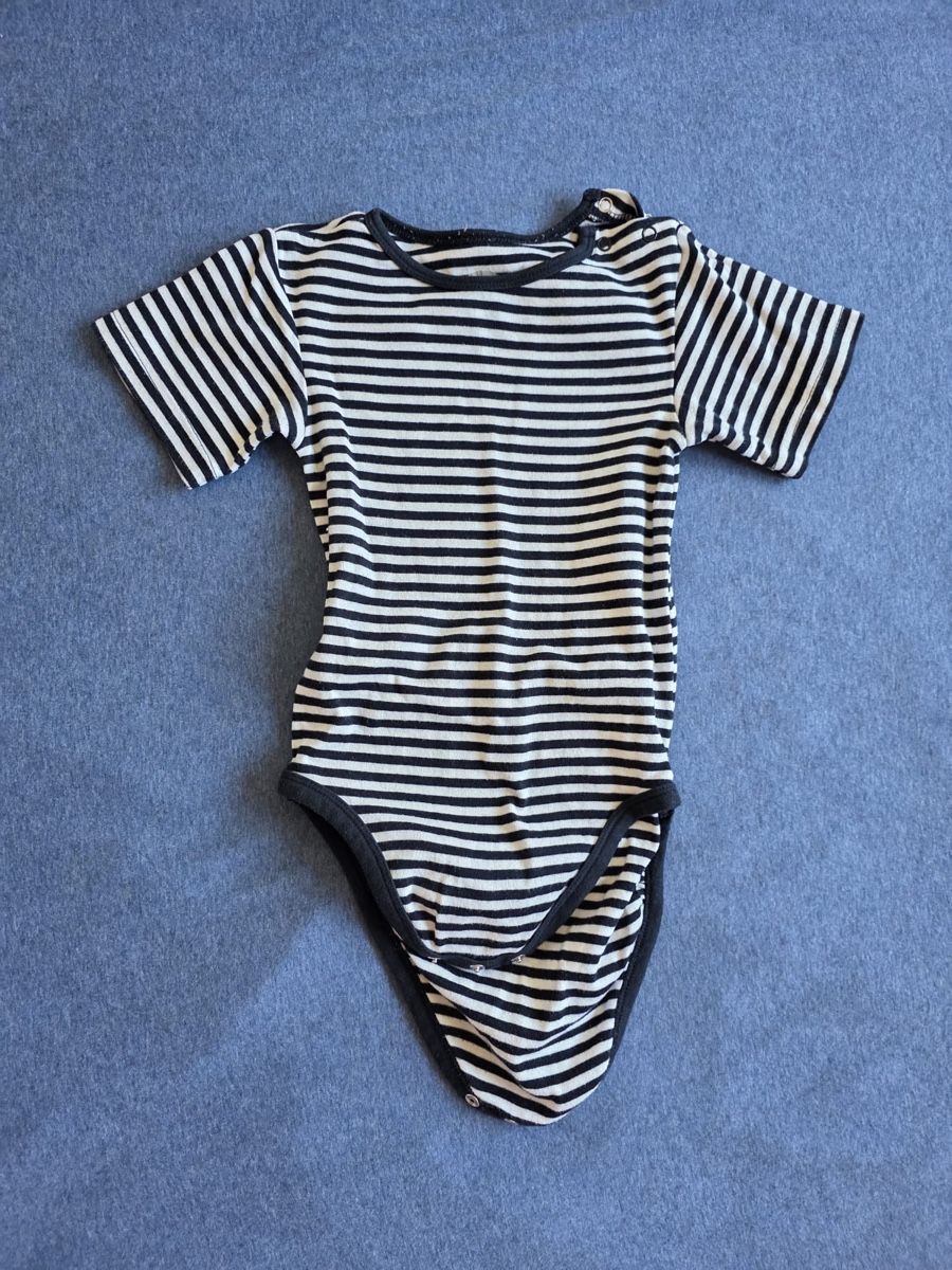 Unterwäsche: 4 Kurzarmbodies – Gebraucht aus Bonstetten von Visor9 3