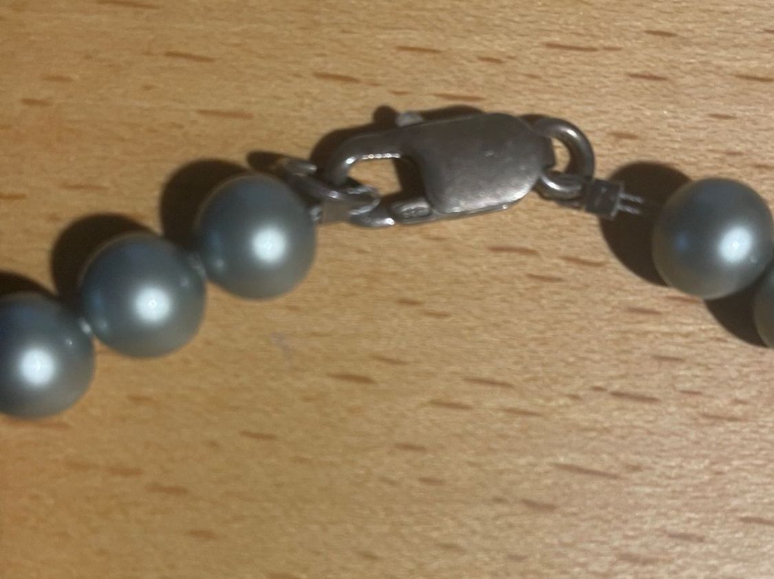 Ketten: Elegante Halskette, grün-graue Perlen – Gebraucht aus Uster von jelk 3