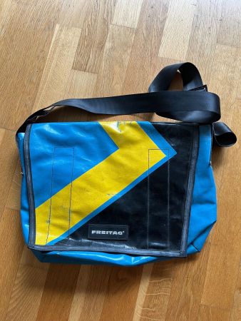 Freitag Tasche blau gelb schwarz gebrauchter Zustand