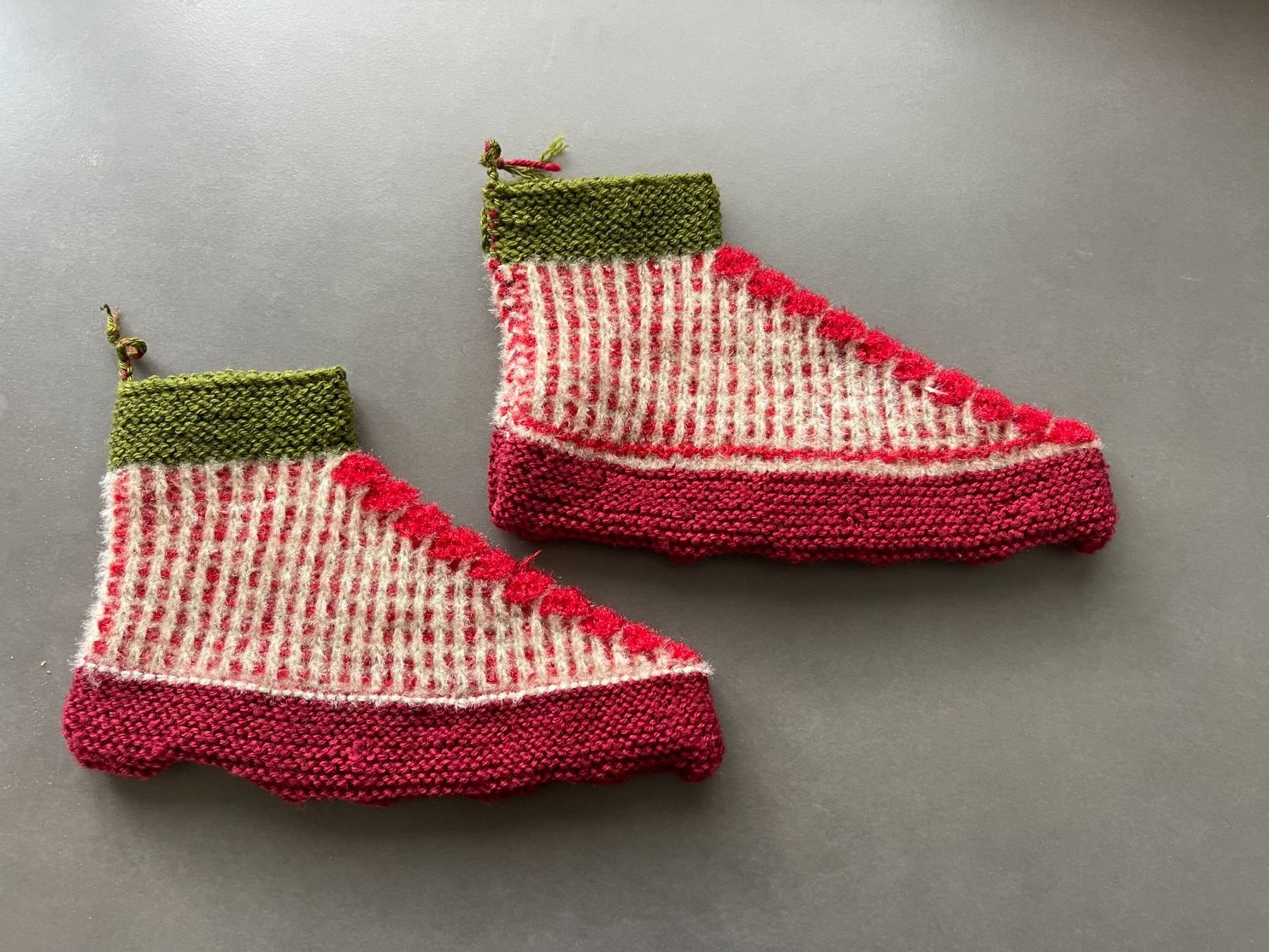 Socken: KUSCHELSOCKEN – Neu (gemäss Beschreibung) aus Honau von sainj
