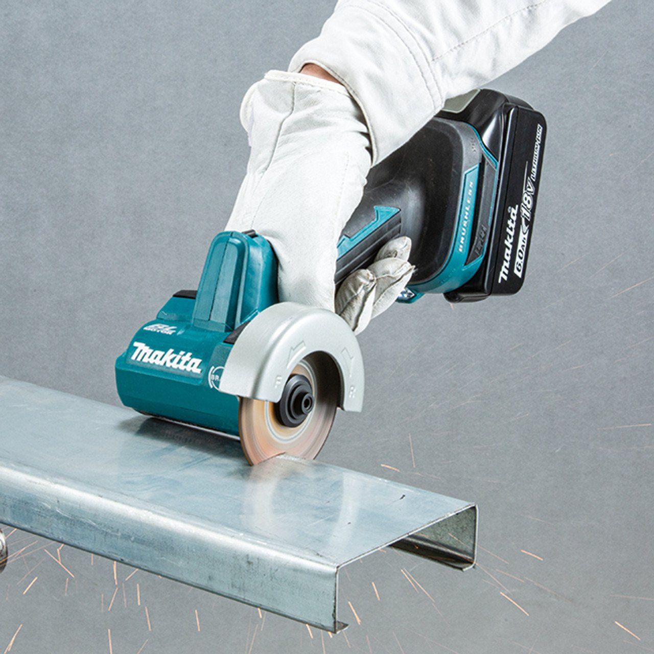 Makita Smerigliatrici & Lucidatrici: Makita Akku Winkelschleifer DMC300 – Nuovo e nell'imballaggio originale da Koppigen venduto da Bracher_Mail-House 5