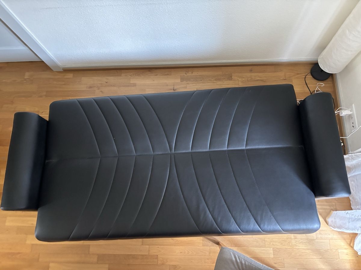 Divani: Canapé lit en cuir noir  – Usato da Neuchâtel venduto da mac_mkg5 4